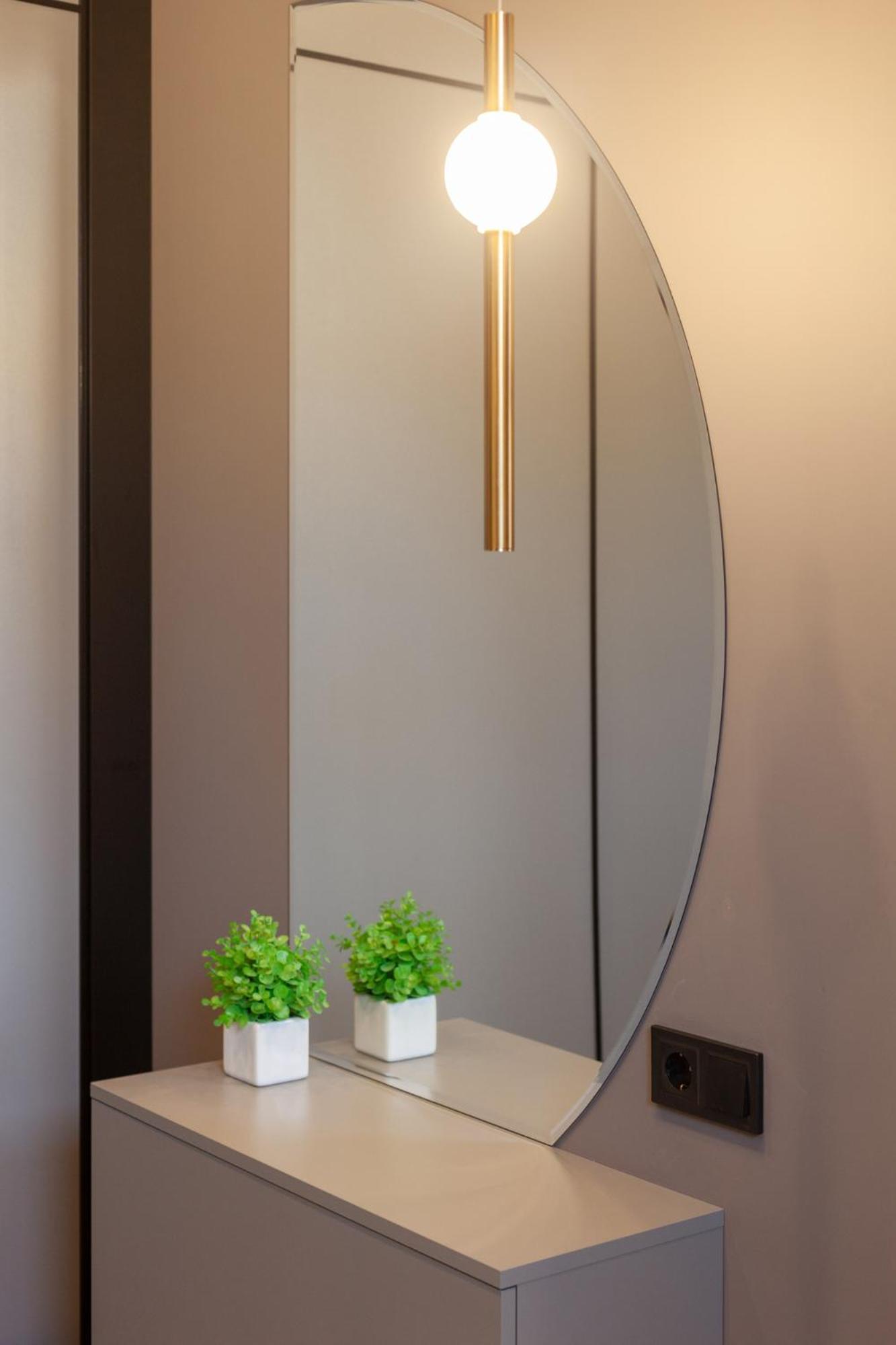 Royal Apartment On Gorodotska 33 Street リヴィウ エクステリア 写真